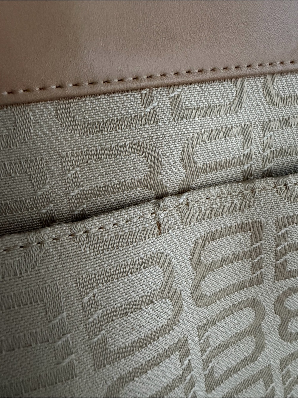 Balenciaga BB Monogram Hand Bag. Comes with COA - Picture 15 of 17